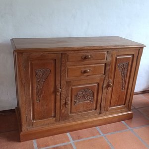Aparador de Roble Macizo con Puertas Talladas y Cajones - imagen 2