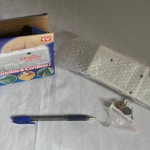 Lote siguiente: Máquina de Coser Portátil Handy Stitch Inalámbrica