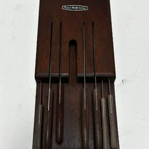 Lote anterior: Lote de Cuchillos Regent Cutlery con Bloque de Madera