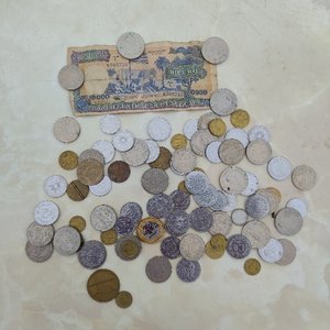 Lote anterior: Billete y Monedas Varias de Colección