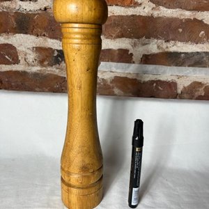 Pimentero de Madera Grande con Mecanismo Metálico - imagen 4