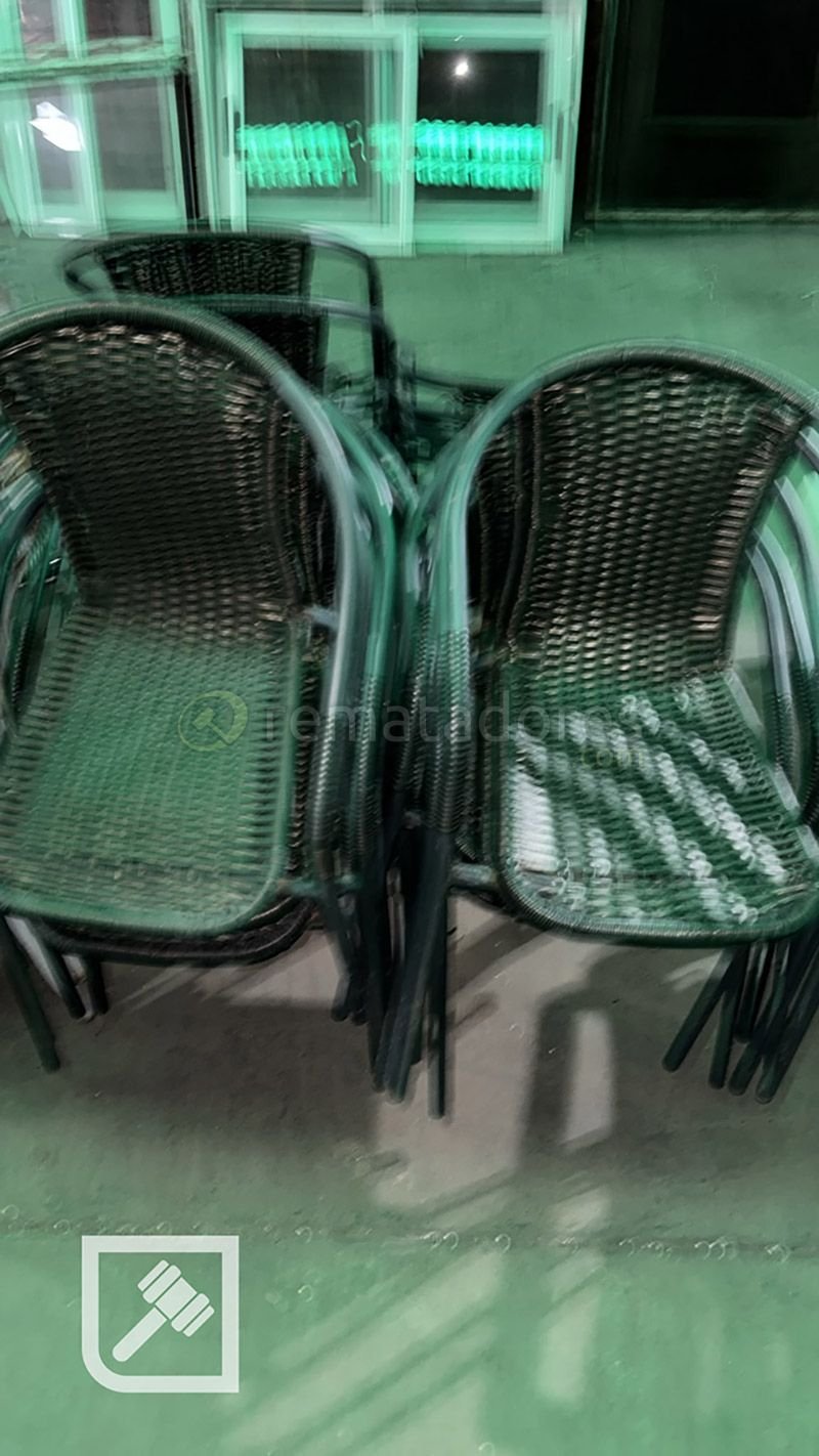 Juego de 4 Sillas de Exterior Apilables