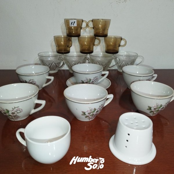 Tres modelos de tazas, 18 pcs - imagen 1