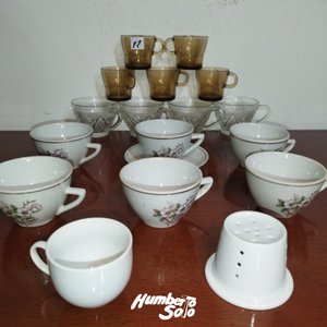 Lote anterior: Tres modelos de tazas, 18 pcs 