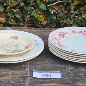 Lote anterior: Lote de 6 Platos de Loza Inglesa: 4 "Rural England" de Glasgow y 2 "Johnson Bros"