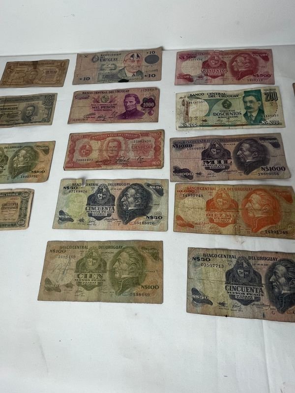 Colección de billetes antiguos de Uruguay - imagen 5