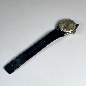 Lote siguiente: Reloj de Pulsera Caballero Tressa Esfera Plateada Malla Negra