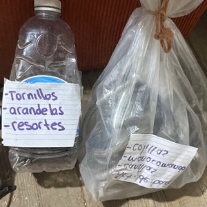Lote siguiente: Tornillos, Arandelas y Resortes Varios