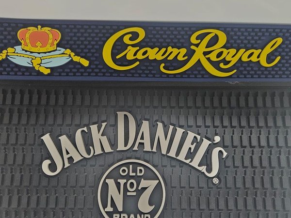 Dos escurridores de vasos para bar con logos de Jack Daniel's y Crown Royal - imagen 3