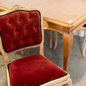 Mesa de Comedor Francesa con Seis Sillas Talladas Estilo Luis XV - imagen 3