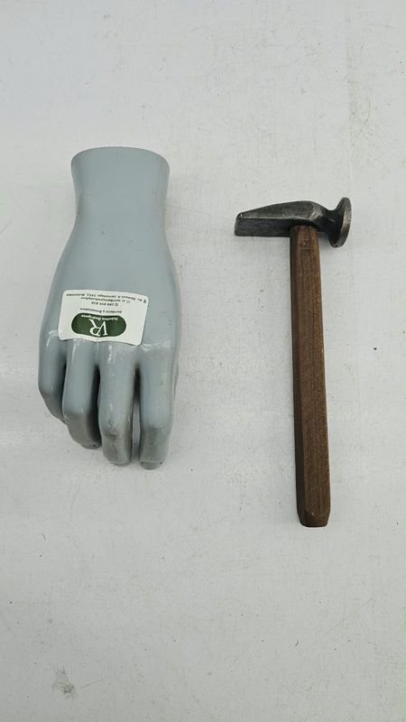 Martillo de Chapista Pequeño con Mango de Madera