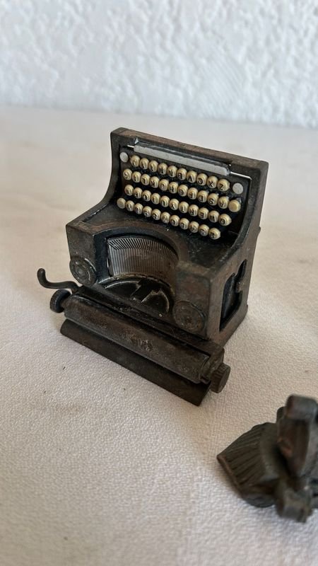 Item 853670 - Image 2