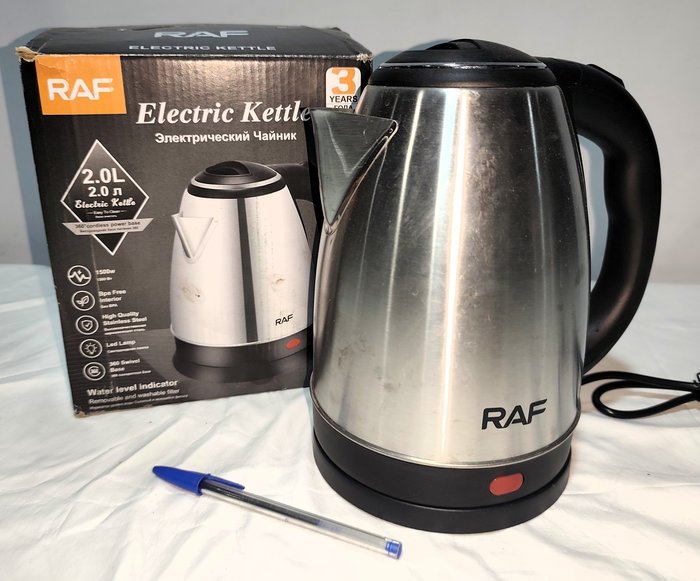Jarra Eléctrica RAF de Acero Inoxidable, 2 Litros, con Caja