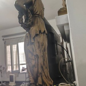 Figura Venus en Mármol Bañada en Dorado - imagen 6