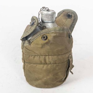 Cantimplora Militar de Metal con Funda Verde - imagen 1