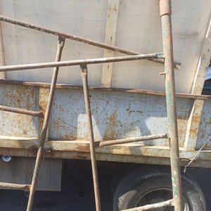 Lote de Andamios Metálicos: 5 Laterales y 12 Crucetas - imagen 8