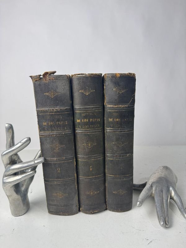 Tres Tomos de Historia de los Papas y los Reyes por Mauricio de la Chatre - Barcelona 1870 - imagen 1