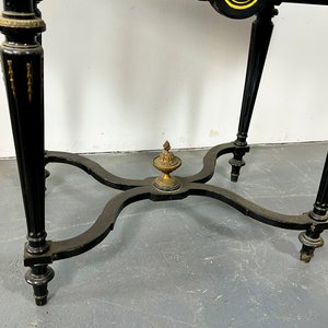 Mesa Napoleón III Ebonizada con Bronce y Cajón - imagen 4