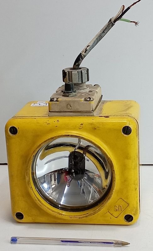 Farol de Emergencia The Roflan Company Barco ROU 24 "Comandante Pedro Campbell"