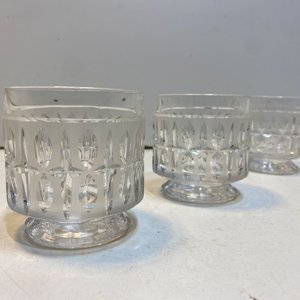 Lote de 8 piezas de bazar de vidrio: jarra, compotera, bowl, vasos, florero y lecherita - imagen 7