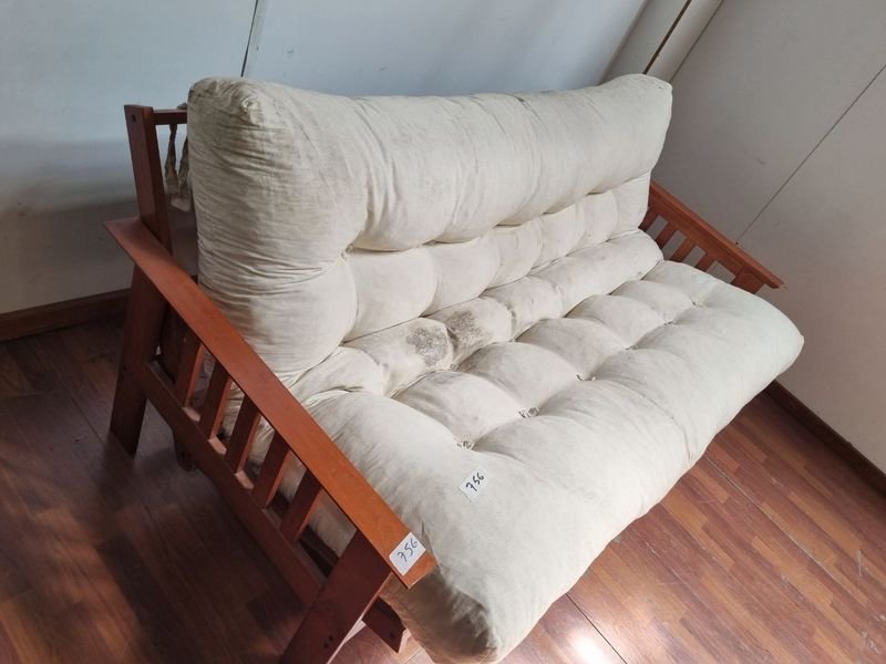 Sillon Sofa Cama Futon En Madera: Un sofá cama versátil y cómodo - imagen 2