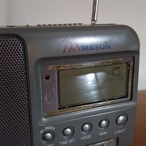 Radio Portátil Mason R691L Multifunción FM/TV/MW/SW con Reloj y Linterna - imagen 2