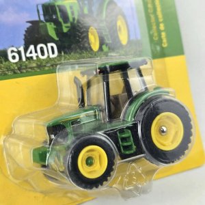 Tractor John Deere 6140D Réplica ERTL 1:64 - imagen 2