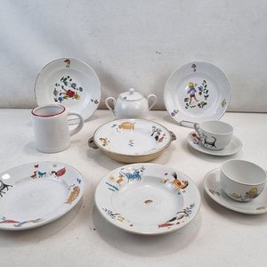 Lote anterior: L 499 - 9 Piezas - Conjunto de vajilla infantil en porcelana 'Olmos', industria uruguaya, con divertidos motivos de animales y niños, ideal para coleccionar o para el uso diario (9 piezas)