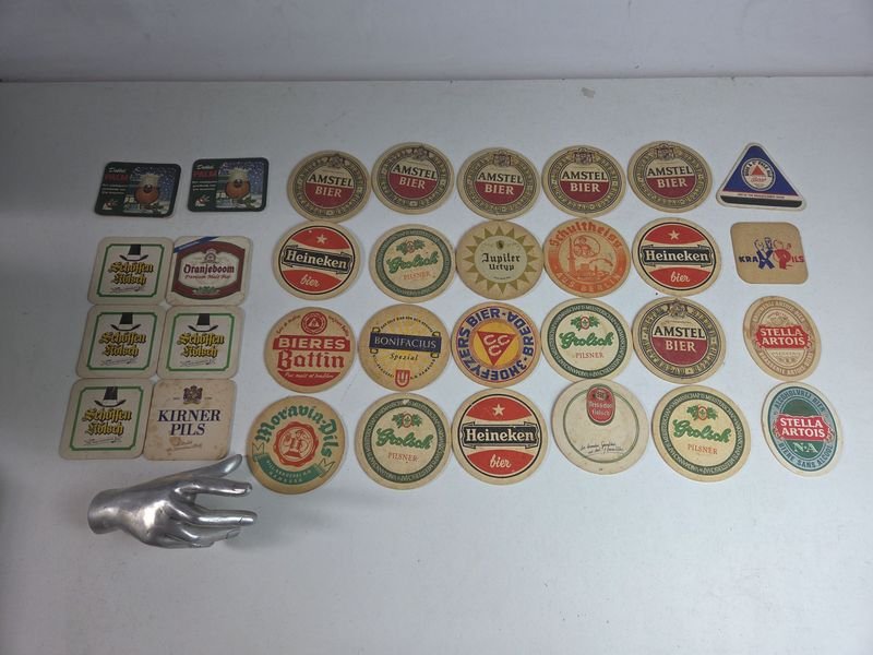 Lote anterior: Colección de posavasos antiguos con propagandas de cerveza