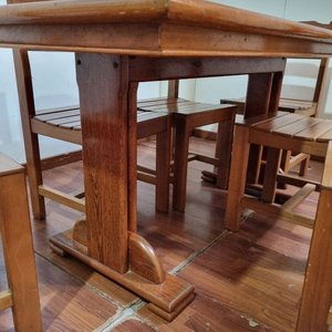 Juego de Comedor Clásico de Madera: Mesa Rectangular y Seis Sillas - imagen 5