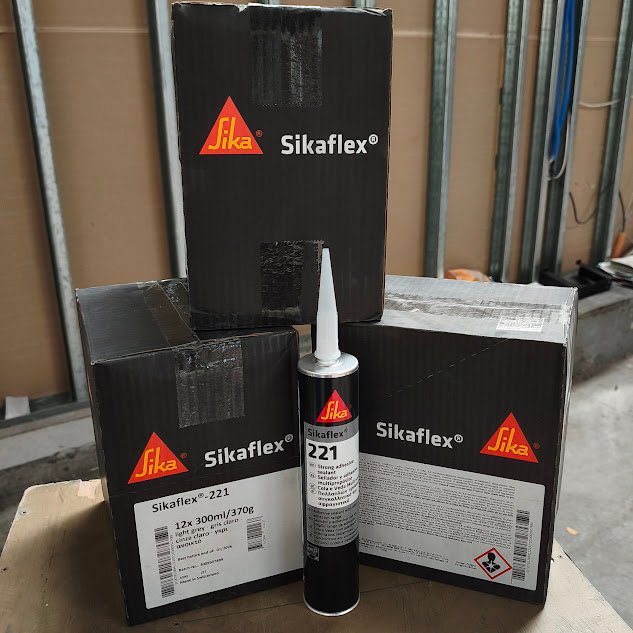 Lote de Sellador Adhesivo Sika Sikaflex-221 Gris Claro - 36 Unidades