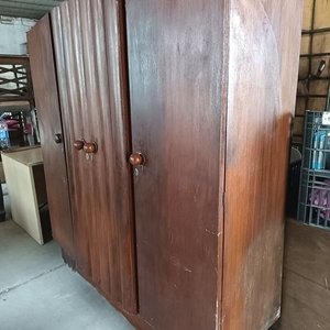 Ropero Estilo Art Decó de Madera Oscura con 4 Puertas - imagen 3