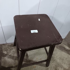 Banqueta de Madera Oscura - imagen 2
