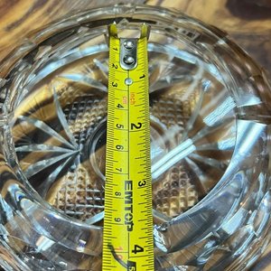 Par de Ceniceros de Cristal Tallado con Diseños Geométricos - imagen 6