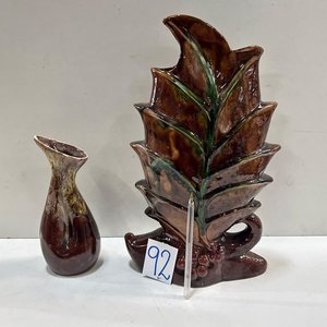 Par de Floreros de Cerámica Vidriada Estilo Hoja y Frutas - imagen 2