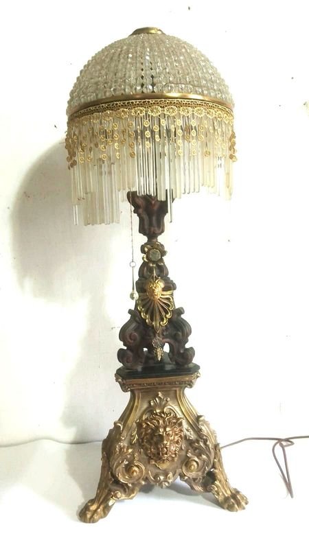 Lámpara Estilo Imperio Fines de 1800 con Cabeza y Patas de León - imagen 4