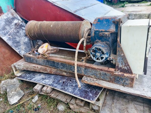 Guinche Eléctrico para Obra - 1000 kg, 3 HP, 20m Linga