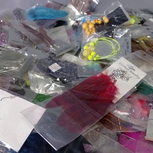 Lote de 100 Pares de Caracolas y Bijouterie Variada - imagen 4
