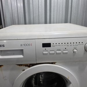 Lavarropas James LR 1005 E Carga Frontal Blanco - imagen 2
