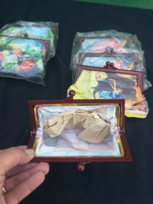 Lote de 10 Monederos de Tela con Diseños Artísticos