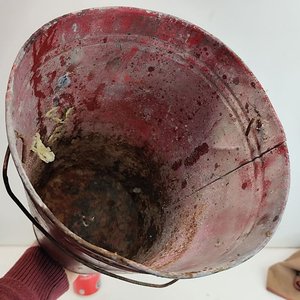 Balde Antiguo de Chapa Rojo para Incendios - Decoración - imagen 3