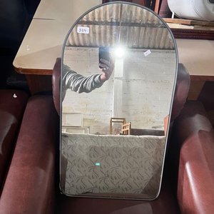Lote siguiente: Espejo de Baño Ovalado con Marco Metálico