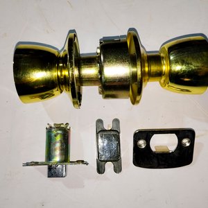 Lote anterior: Juego de 5 Cerraduras Doradas de Pomo con Pestillo y Placa