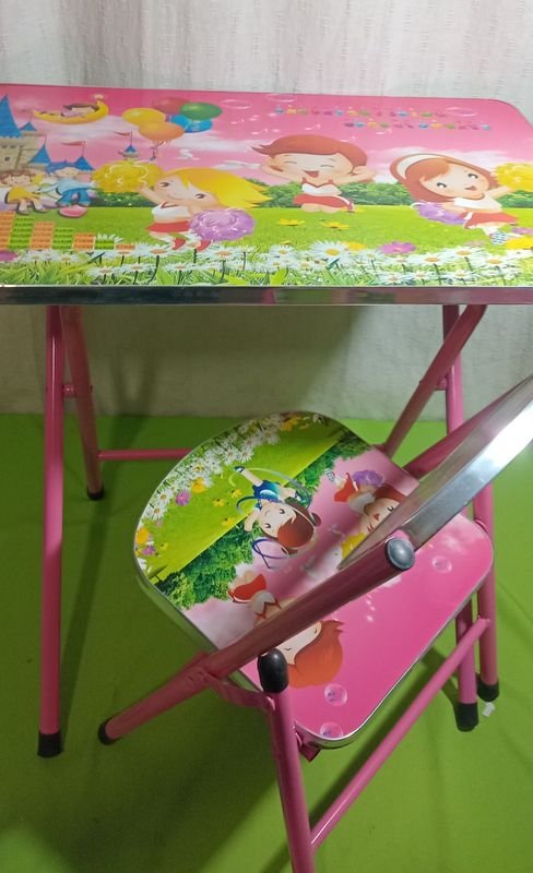 Mesa y silla para niños revatible - imagen 2