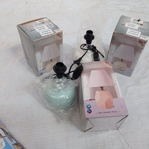 Seis piezas: 4 lamparas portátiles, tira led y zapatera desarmable. - imagen 5