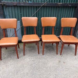 Lote siguiente: Juego de 4 Sillas de Comedor Estilo Vintage