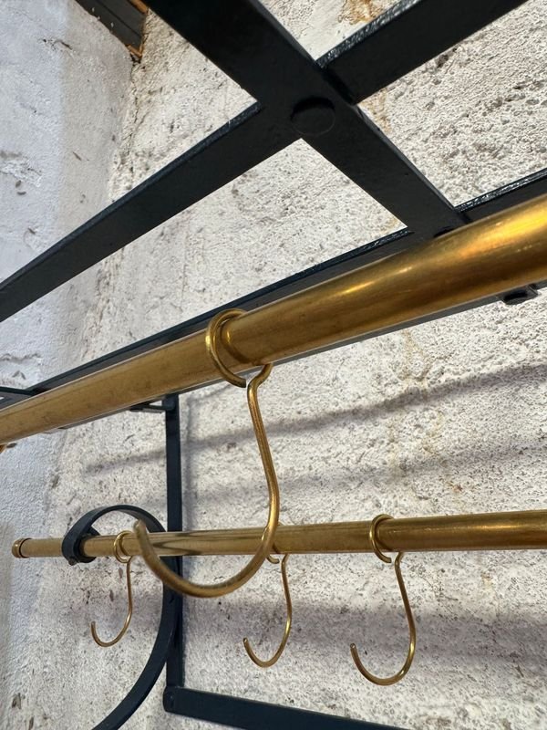 Ganchera de metal con accesorios en buen estado - imagen 4