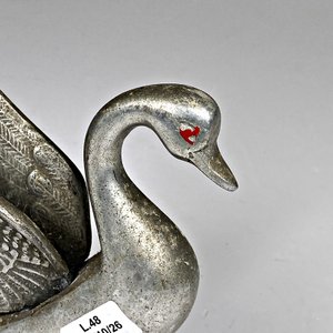 Aplique Cisne Metálico Decorativo - imagen 3