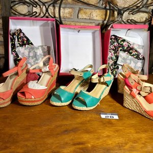 Lote de 5 Sandalias de Plataforma Mujer y Niña - Variedad de Colores - imagen 3