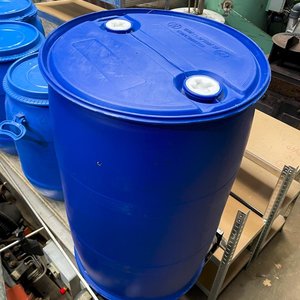 Lote siguiente: Tarrina Plástica Azul de 200 Litros